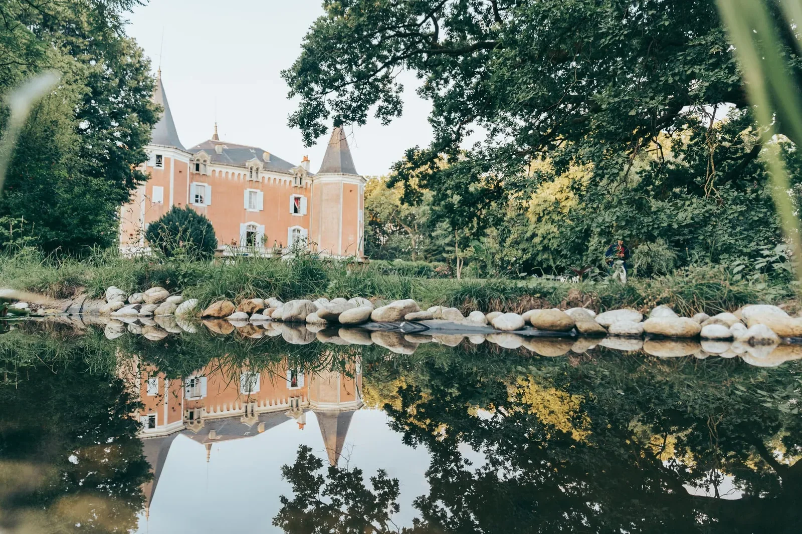 Château de Garrevaques reflected in the water