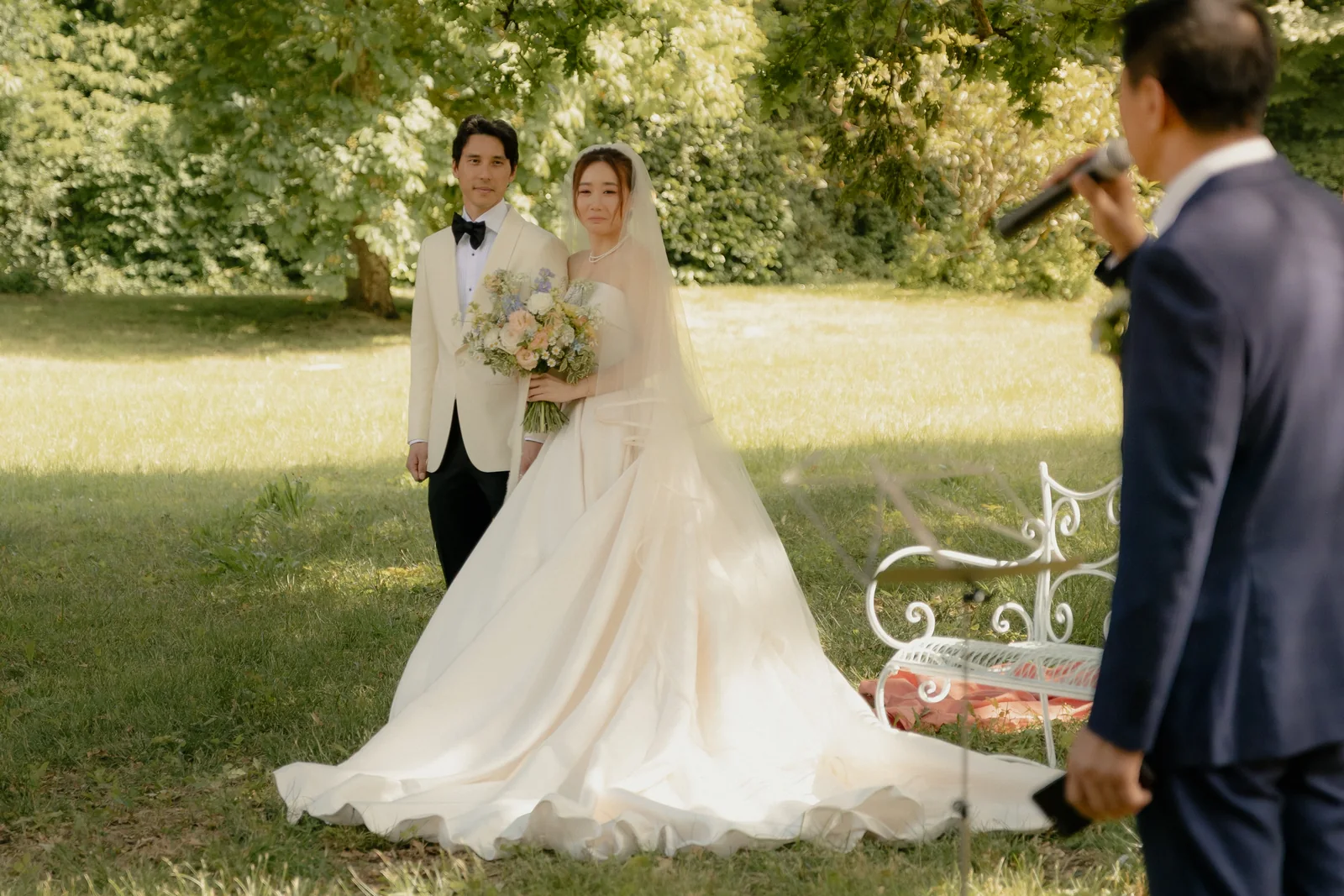 Jennifer & Guillaume, A ceremony under the old oak, Château de Garrevaques