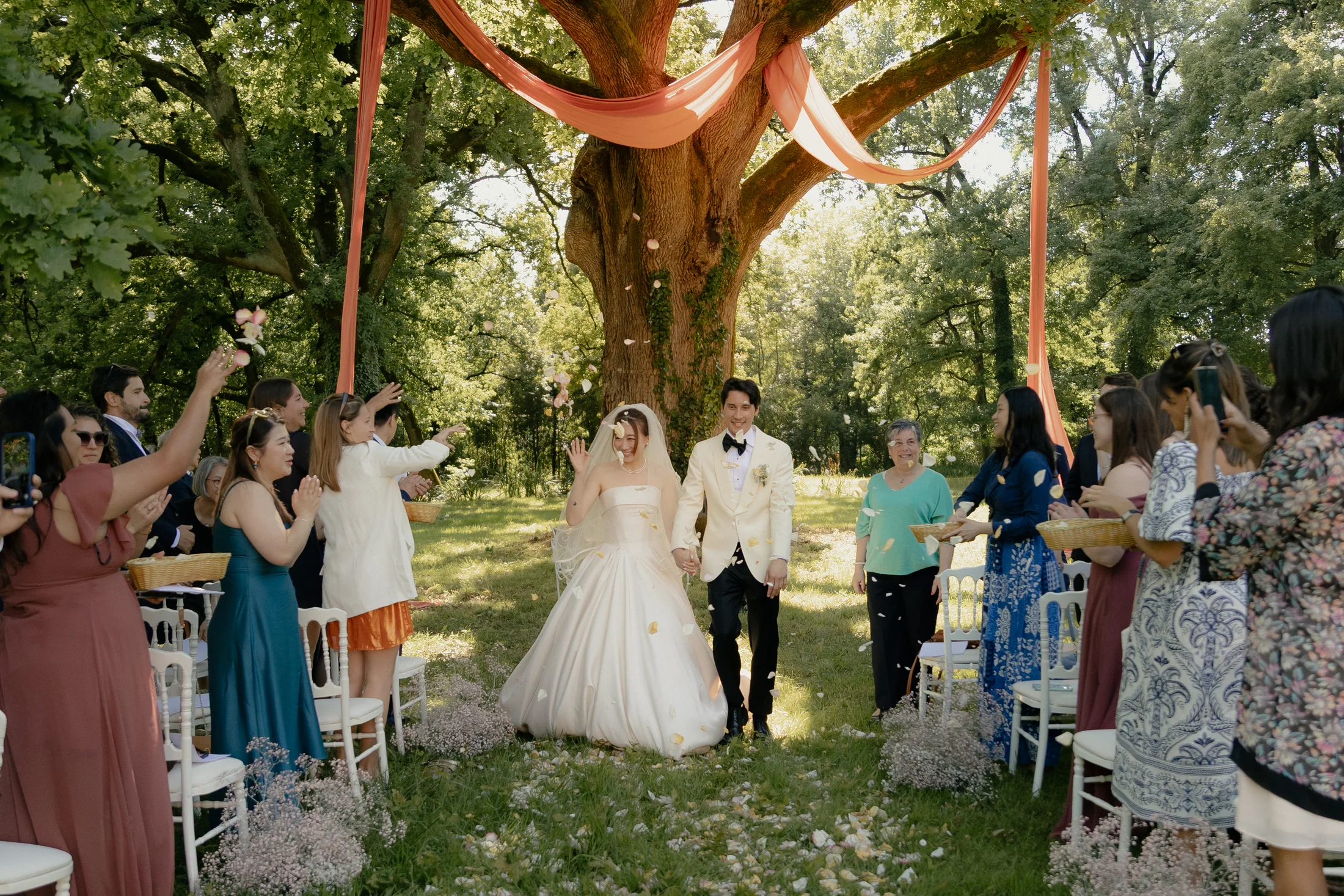 Ceremony under the old oak